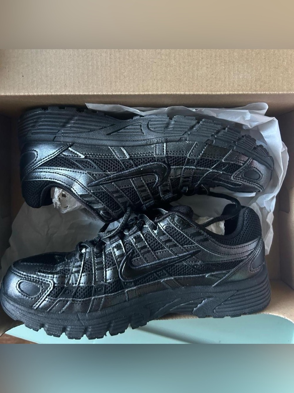 Nike Women's Black Mesh & Synthetic Athletic Sneakers